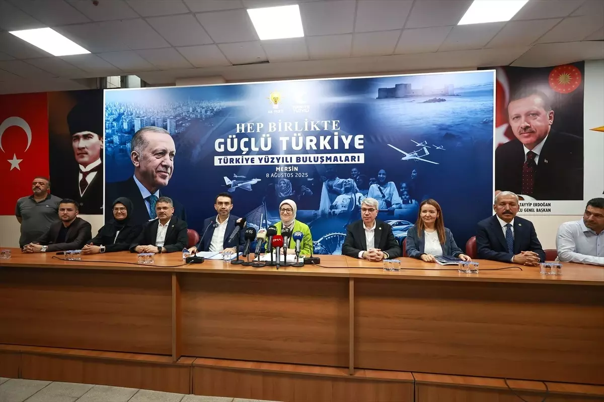 AK Parti Genel Başkan Yardımcısı Belgin Uygur, Mersin\'de konuştu Açıklaması
