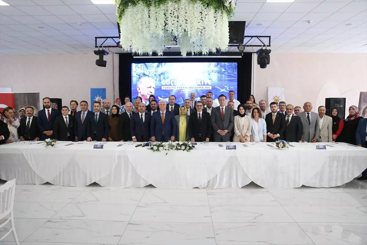 Akbaşoğlu\'ndan CHP\'ye Sert Eleştiriler