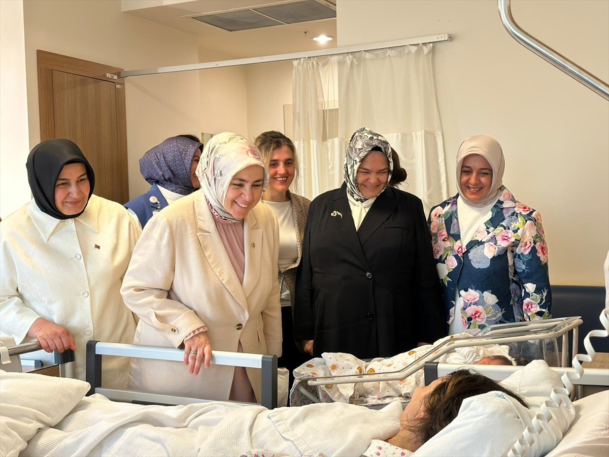 Dünya Emzirme Haftası\'nda Annelerle Buluşma