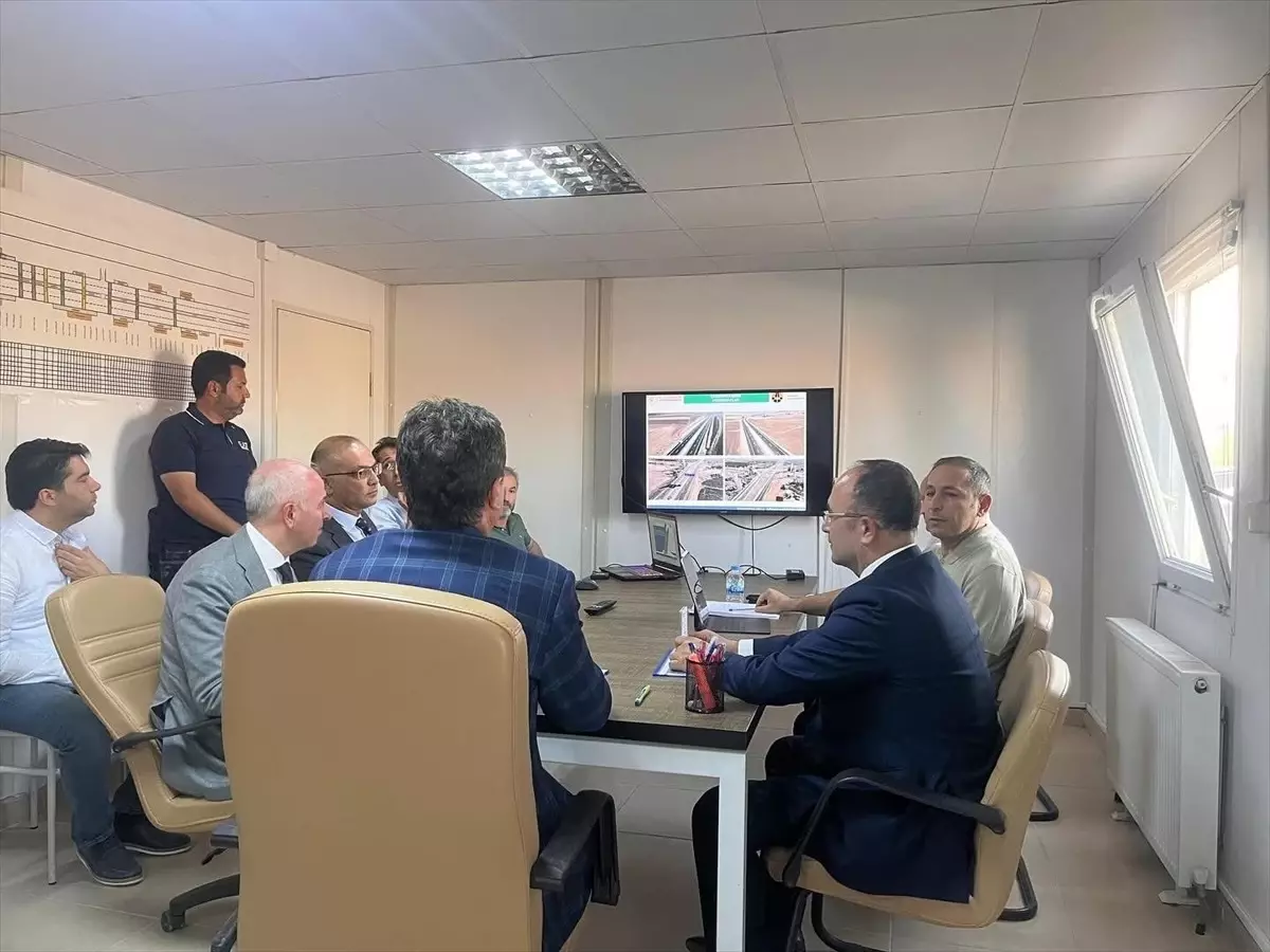 AK Parti Kırşehir Milletvekili Erkan kentte yürütülen kara yolu projelerini inceledi
