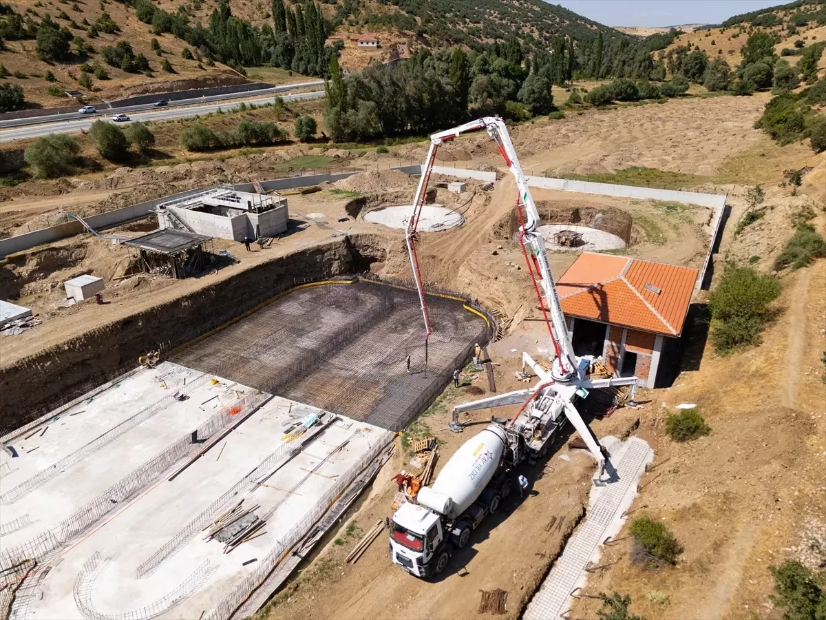 Akdağmadeni\'nde Atık Su Arıtma Tesisi İnşası Devam Ediyor