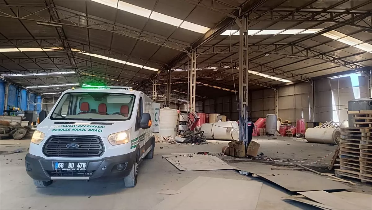 Aksaray\'da Fabrika Patlaması: 1 Ölü, 3 Yaralı