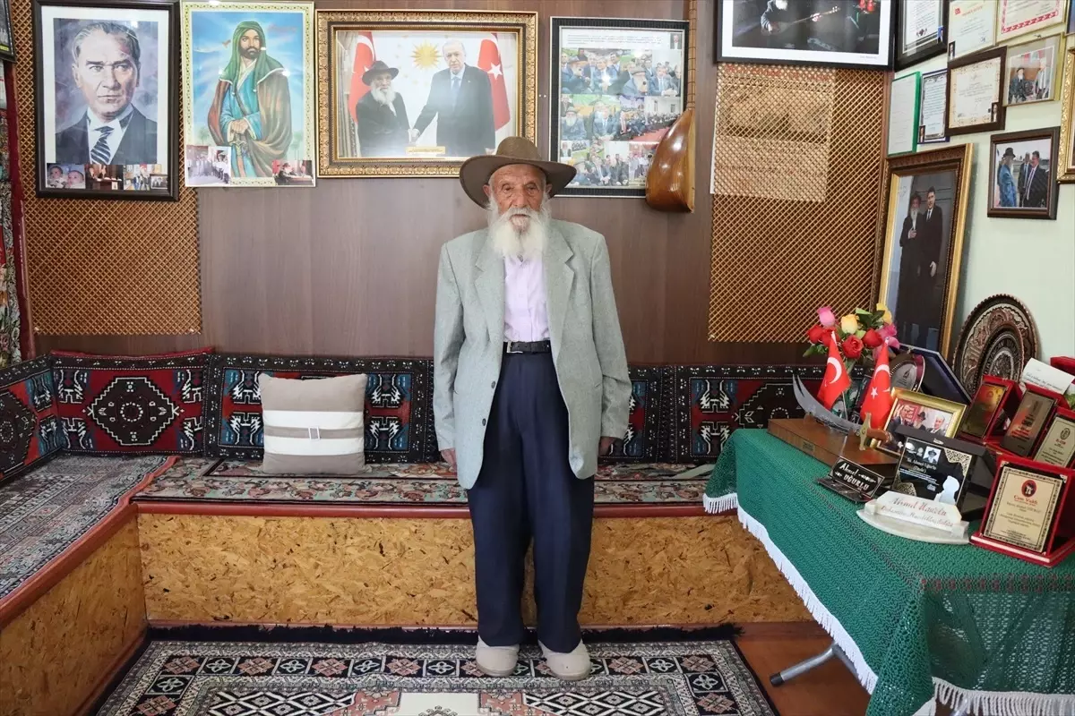 96 Yaşındaki Alevi Dede\'den Birlik Mesajı