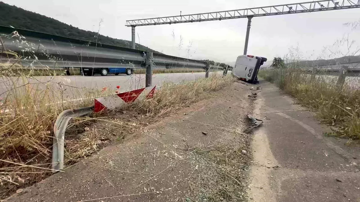 Taşova\'da Trafik Kazası: İki Yaralı