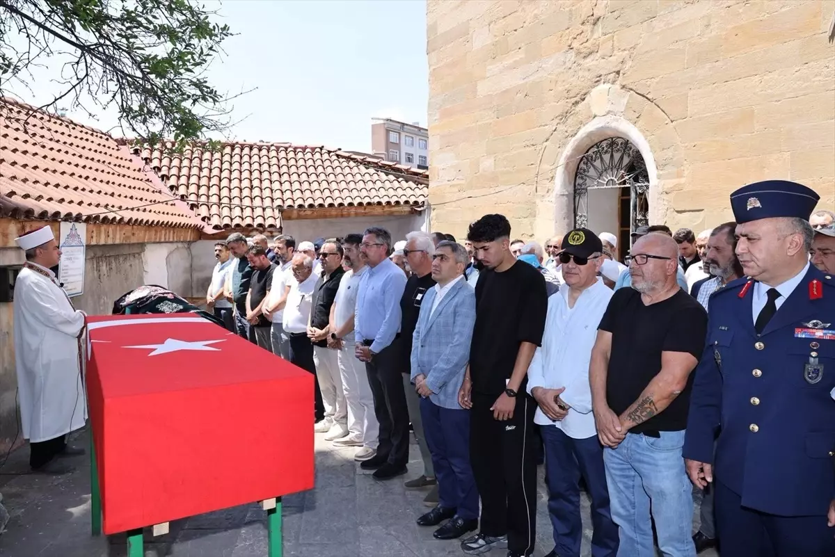 Kore Gazisi Zübeyir Köse Son Yolculuğuna Uğurlandı