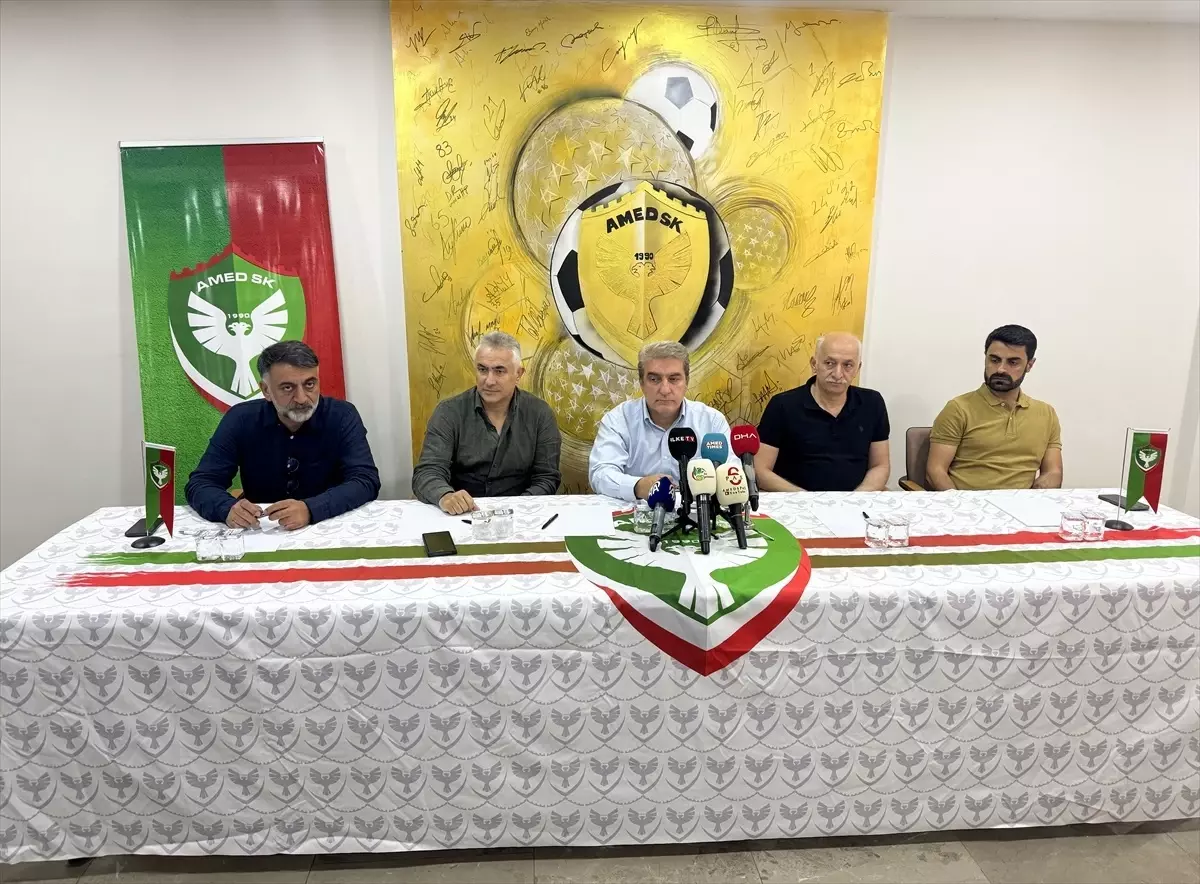 Amedspor\'un Yeni Teknik Direktörü Mehmet Altıparmak