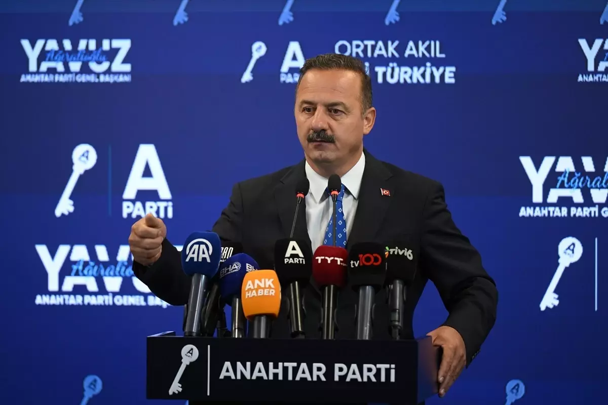 Ağıralioğlu\'ndan Türk Milletine Vurgu