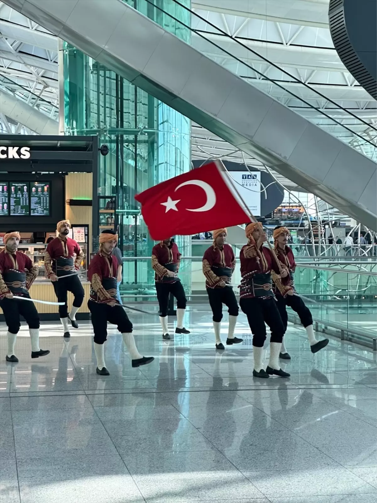 Esenboğa Havalimanı\'nda Dünya Turizm Günü Etkinlikleri