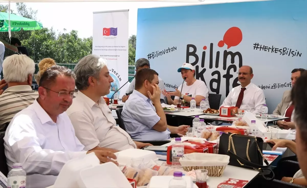 Antalya\'da Bilim Kafe Etkinliği Düzenlendi