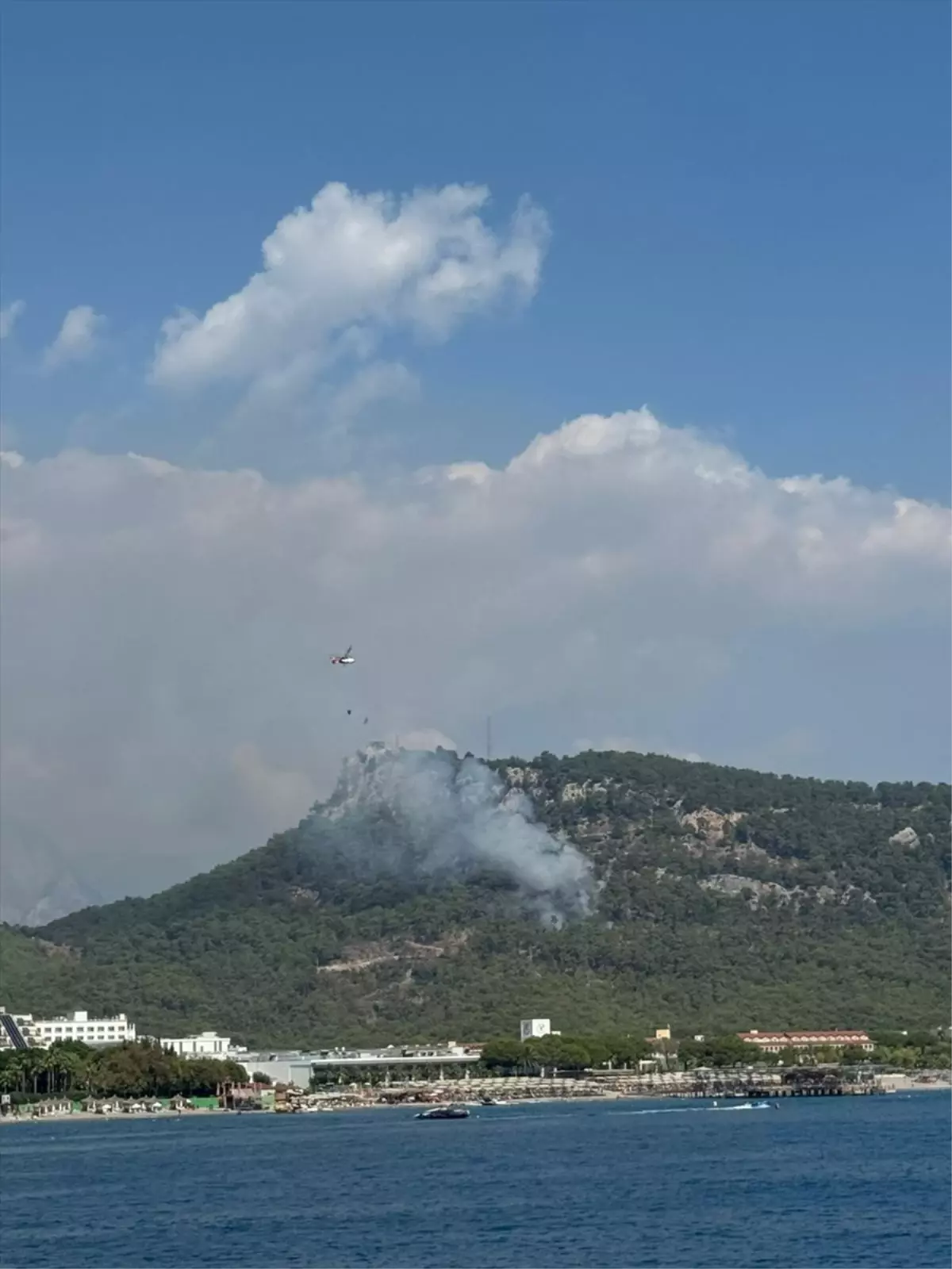 Kemer\'de Orman Yangınına Müdahale