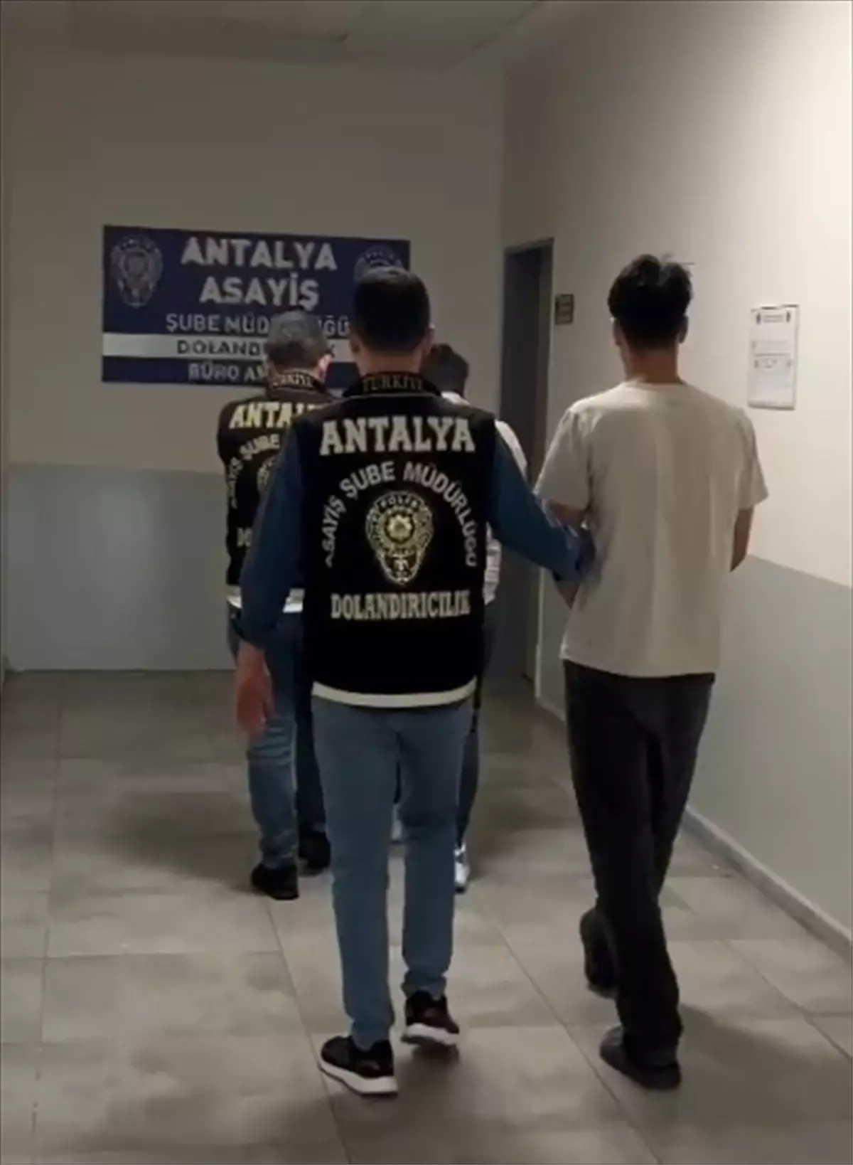 Antalya\'da Dolandırıcılık Operasyonu: 2 Şüpheli Tutuklandı