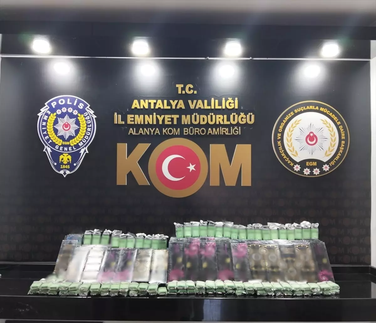 Antalya\'da Kaçakçılığa Operasyon