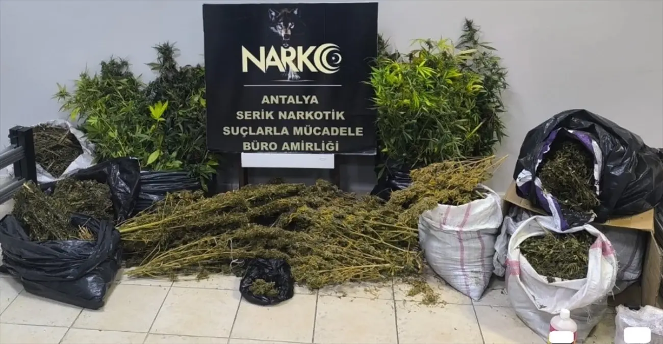 Antalya\'da Uyuşturucu Operasyonları: 27 Şüpheli Tutuklandı