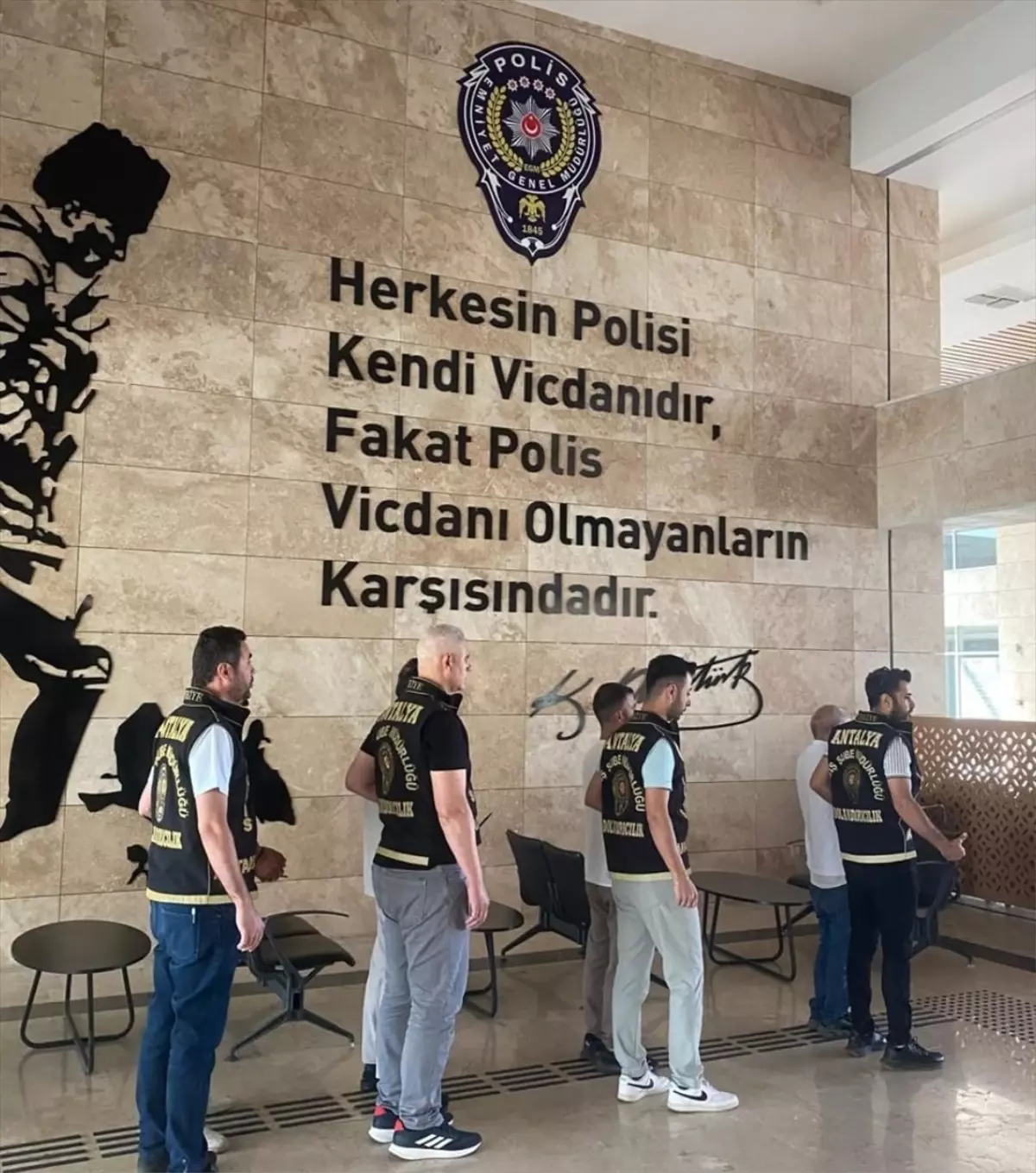 Antalya\'da Sahte Belge ile Gayrimenkul Satışı Engellendi