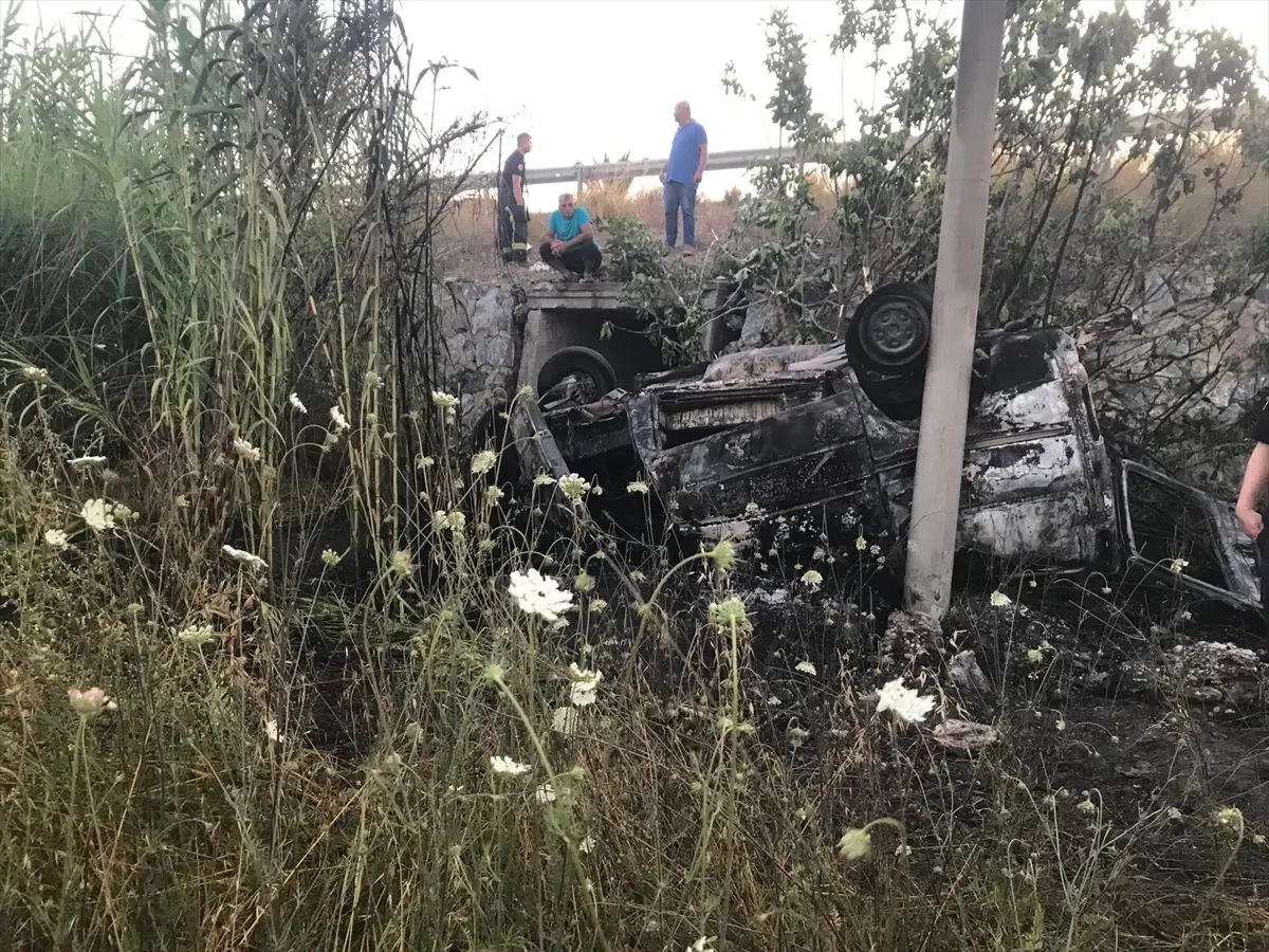 Manavgat\'ta Trafik Kazası: Genç Sürücü Hayatını Kaybetti