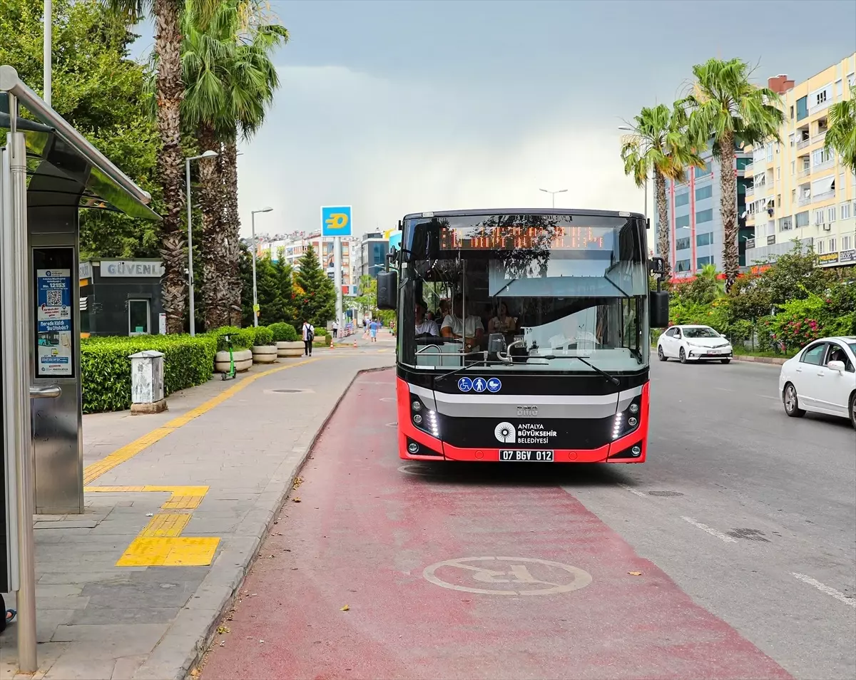Antalya\'da Zafer Bayramı\'nda Ulaşım Ücretsiz