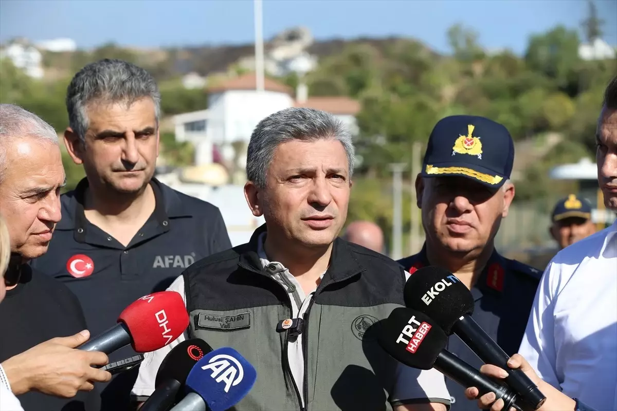 Alanya\'da Orman Yangını: 57 Konut Tahliye Edildi