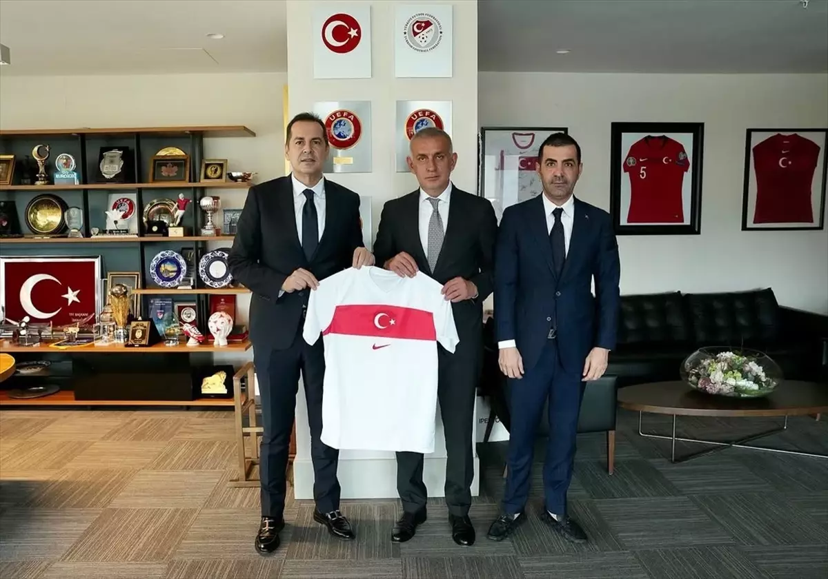Antalyaspor TFF Başkanı\'nı Ziyaret Etti