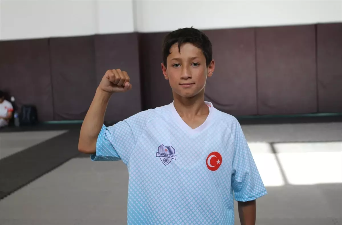 12 Yaşındaki Emrullah Milli Takıma Seçildi