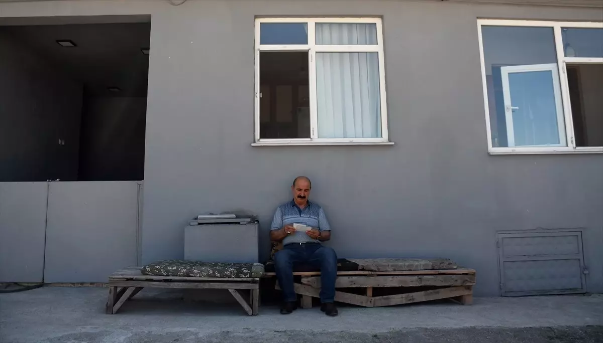 Deprem Acısı: Nail Erdinç\'in Yürek Burkan Hikayesi