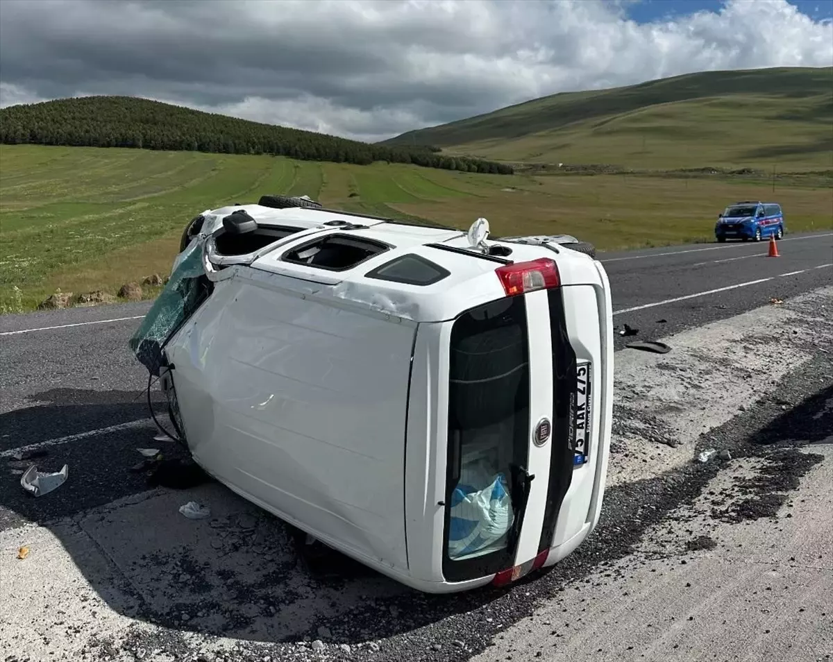 Çıldır\'da Trafik Kazası: 2 Yaralı