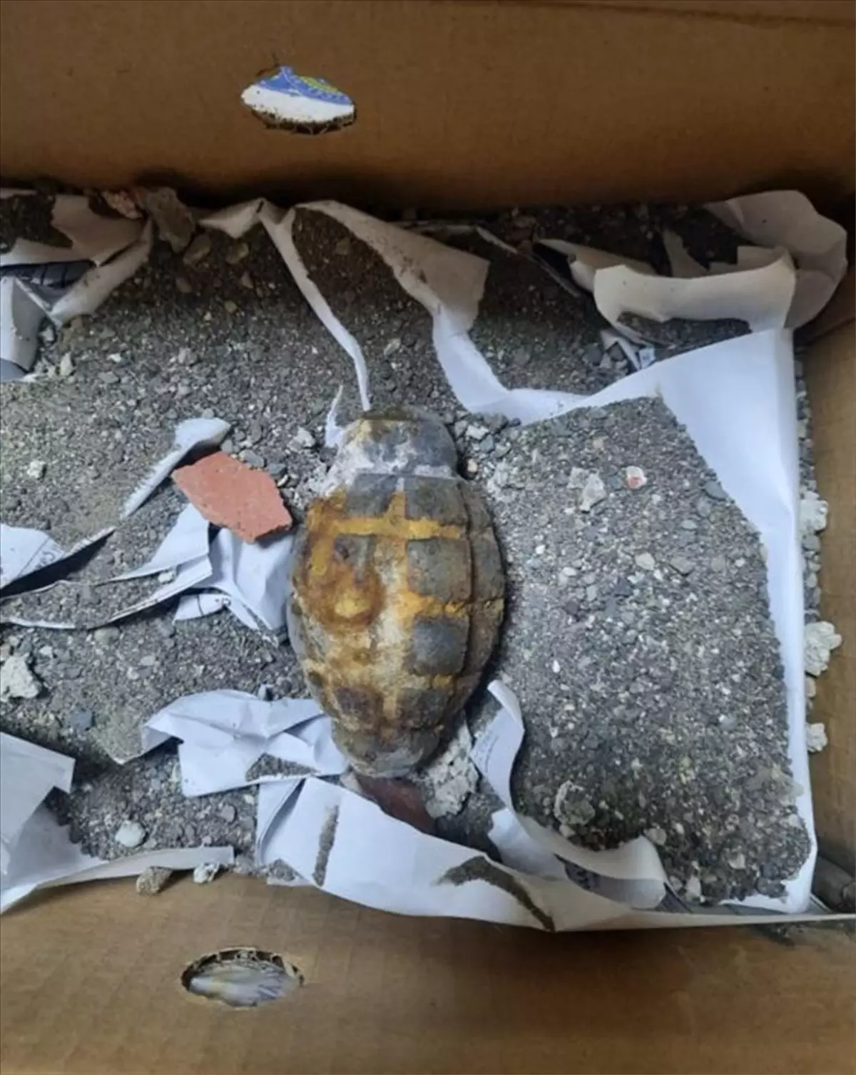 Ardahan\'da El Bombası İmha Edildi