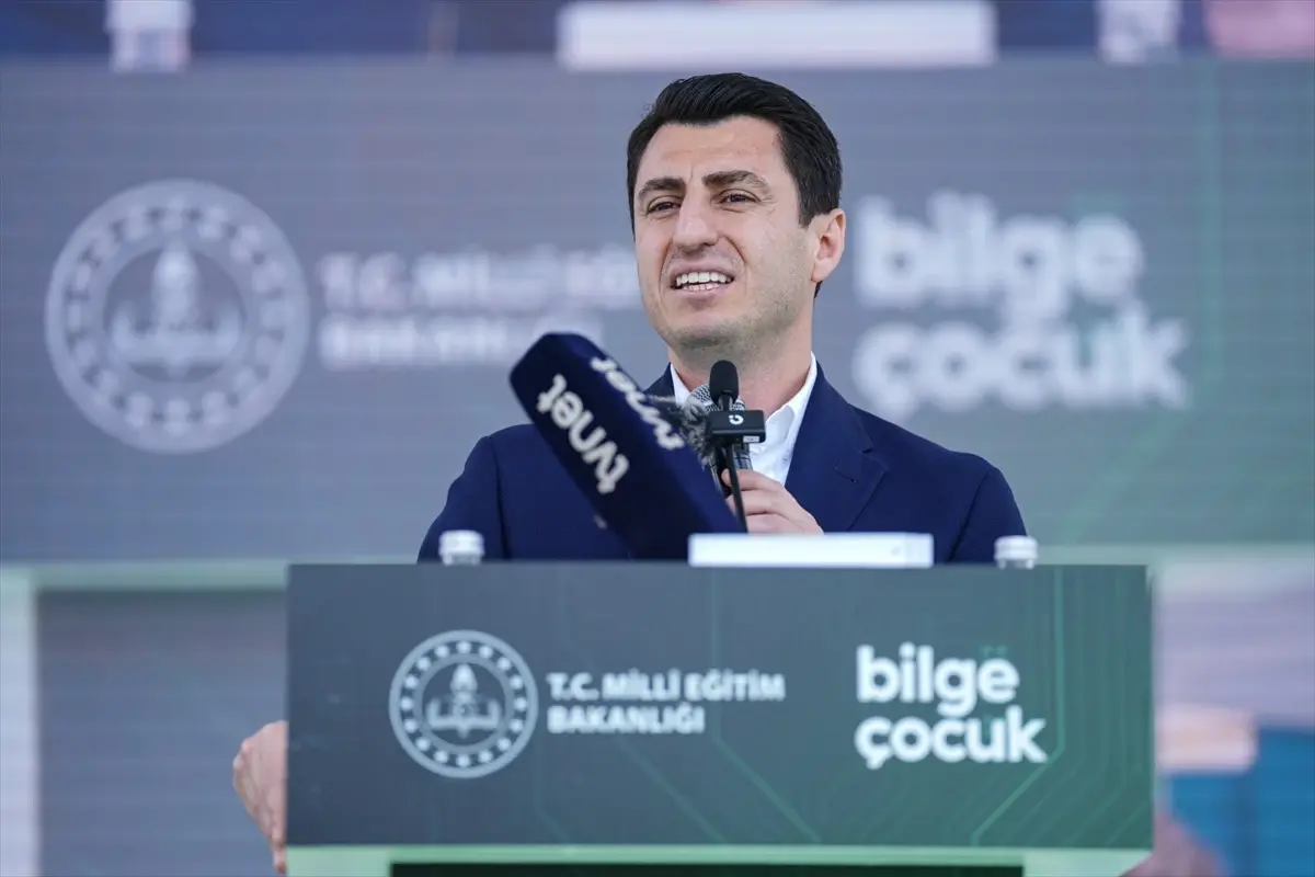 "Arkadaşım Robot" kısa hikaye yarışmasının ödül töreni İstanbul\'da düzenlendi