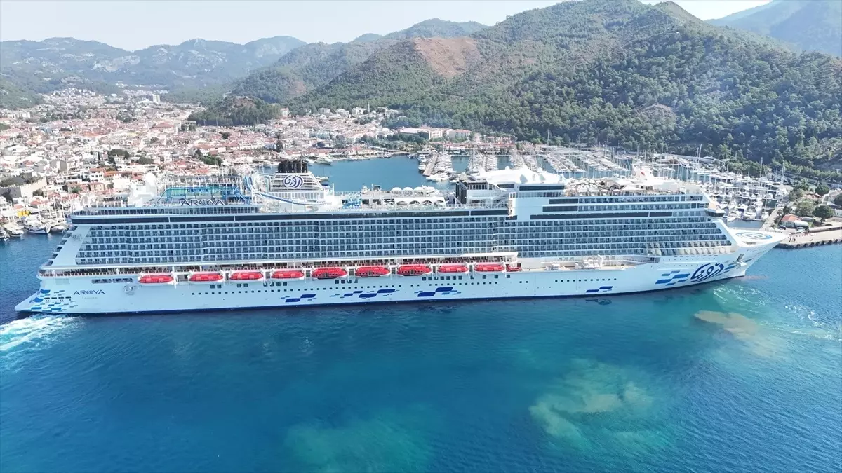 Marmaris\'e Kruvaziyer Ziyareti