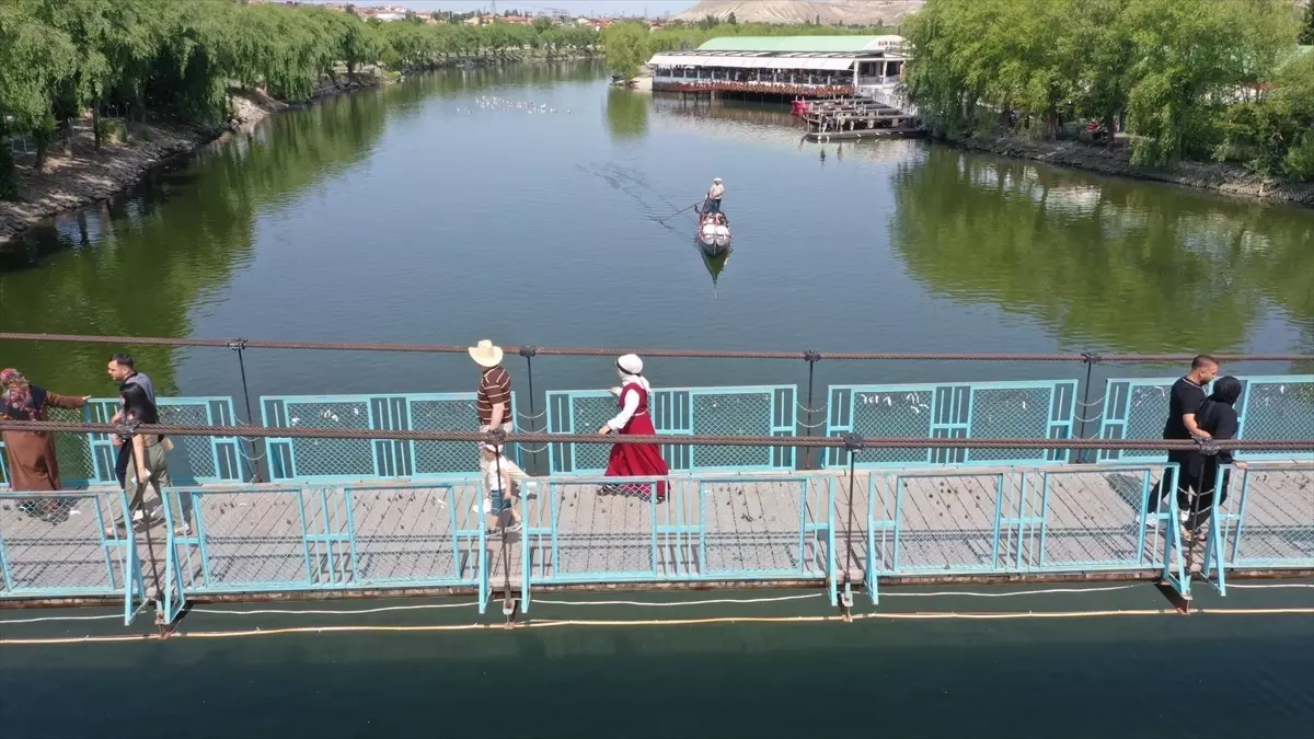 Avanos\'un Sallanan Köprüsü Turizmi Canlandırıyor