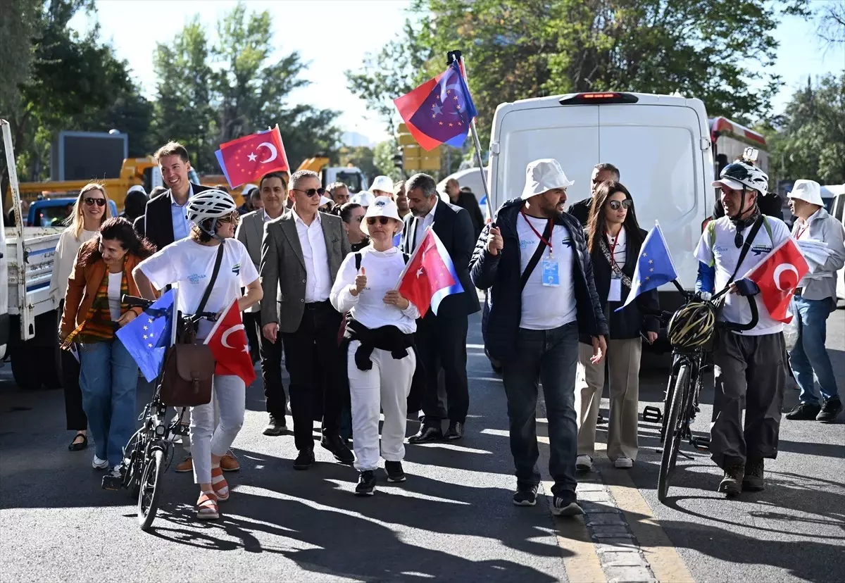 Ankara\'da \'Herkes İçin Ulaşım\' Yürüyüşü