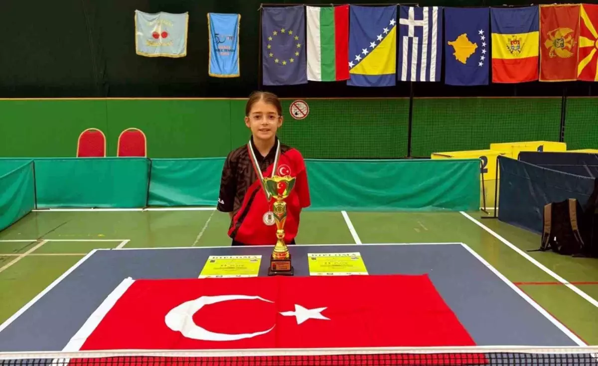 Masa Tenisinde Aybige Feride Üstündağ\'dan Balkan Şampiyonasında İki Madalya