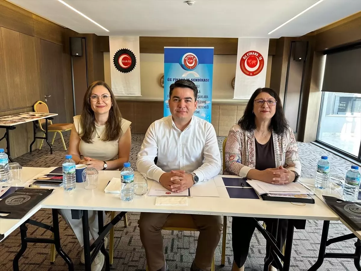 Aydın\'da Bankacılara Sendikal Eğitim