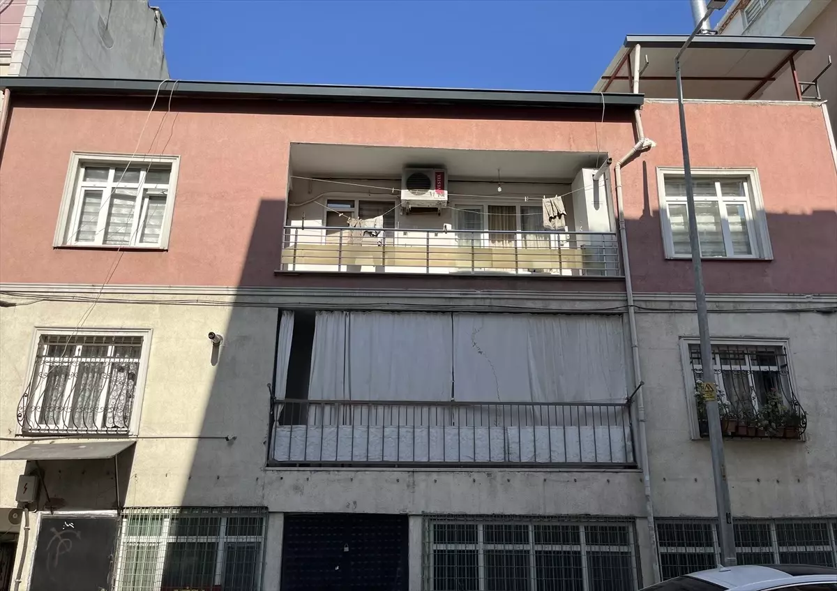 Bağcılar\'da şüpheli ölüm: Misafir olarak gittiği evde ölü bulundu
