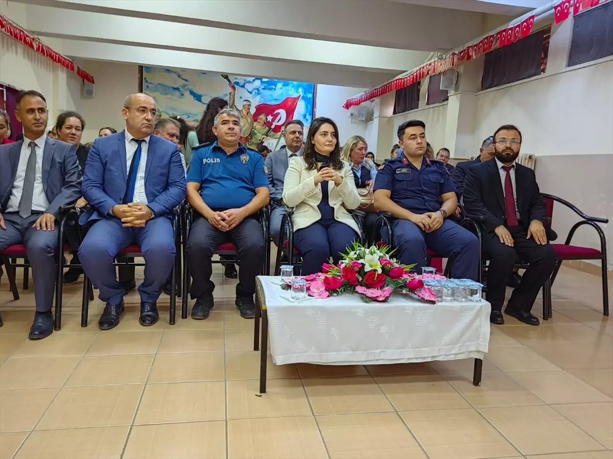 Bahşılı\'da İlköğretim Haftası Töreni