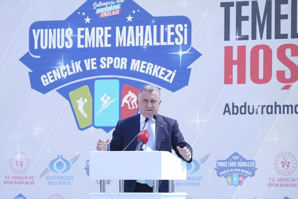 Bakan Bak, Yunus Emre Mahallesi Gençlik ve Spor Merkezi\'nin temel atma törenine katıldı