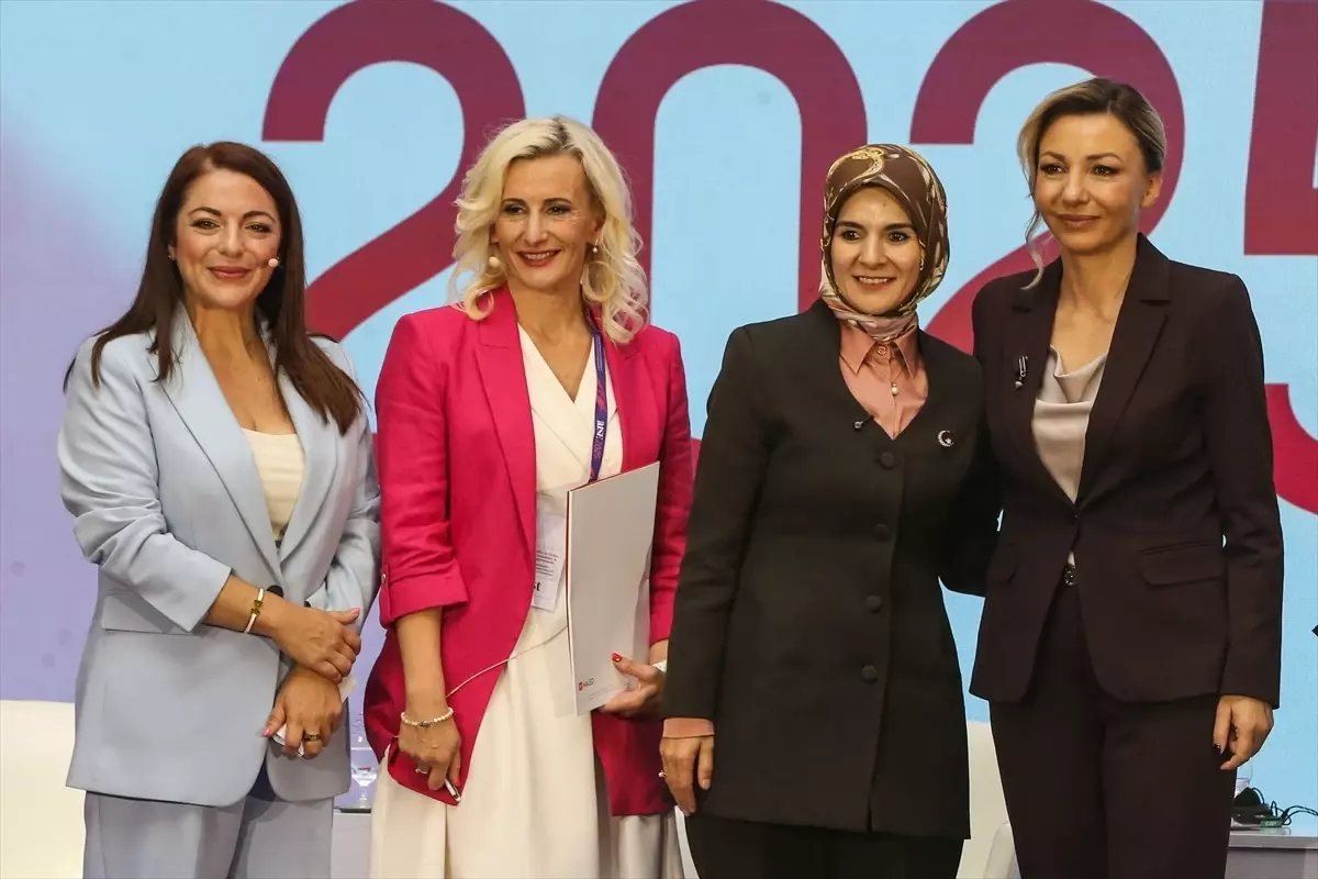Bakan Göktaş, Sırbistan\'da Kadın Konferansı kapsamında düzenlenen panelde konuştu Açıklaması
