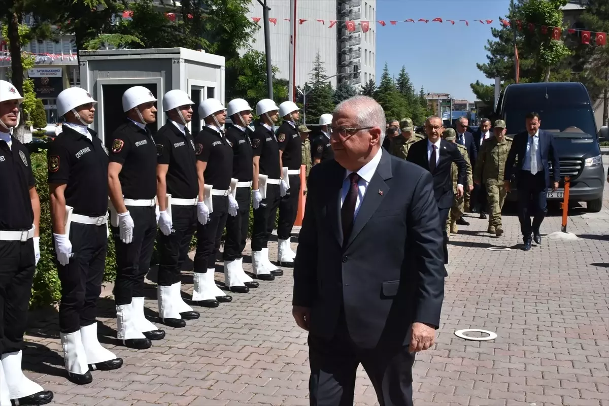 Bakan Güler Malatya\'da İncelemelerde Bulundu