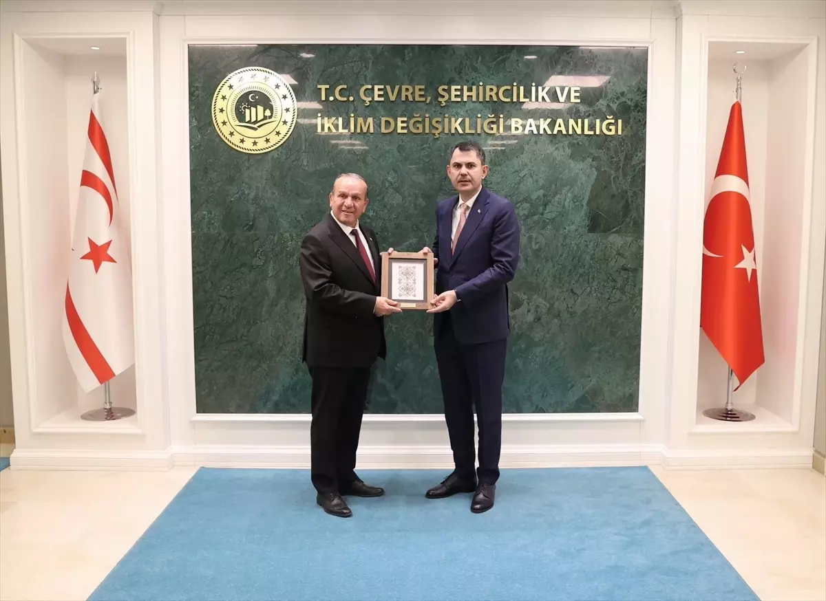 Kıbrıs\'taki Çöp Sorunu İçin Görüşme