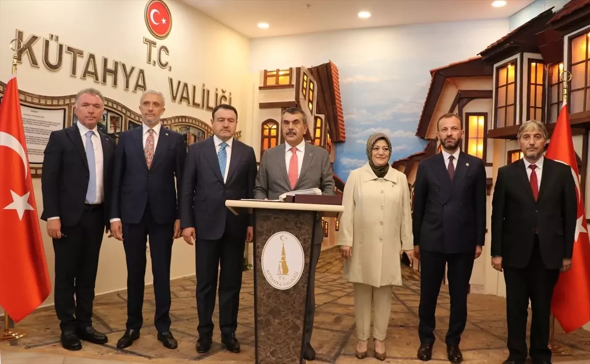 Bakan Tekin, Kütahya\'da "Türkiye Yüzyılı Buluşmaları" programında konuştu Açıklaması
