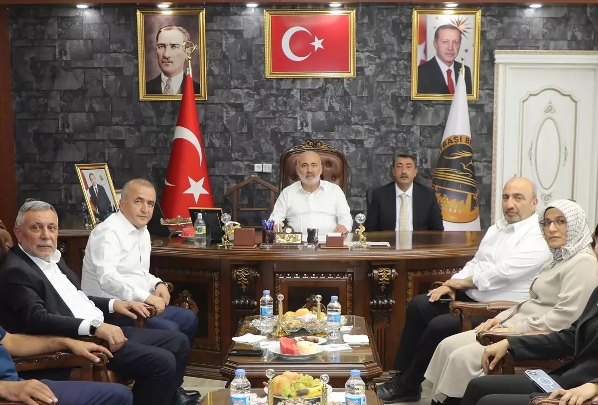 Bakan Yardımcıları Elazığ\'da Ziyaretler Gerçekleştirdi