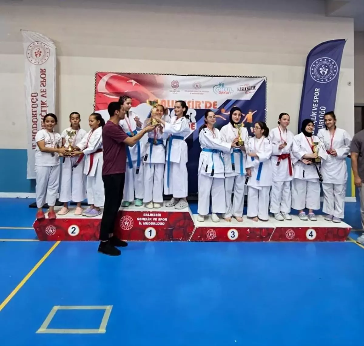 Balıkesir\'de karate rüzgârı esti, il seçmeleri nefes kesti