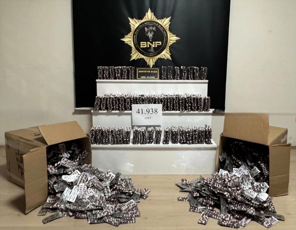 Balıkesir\'de Uyuşturucu Operasyonu: 4 Gözaltı