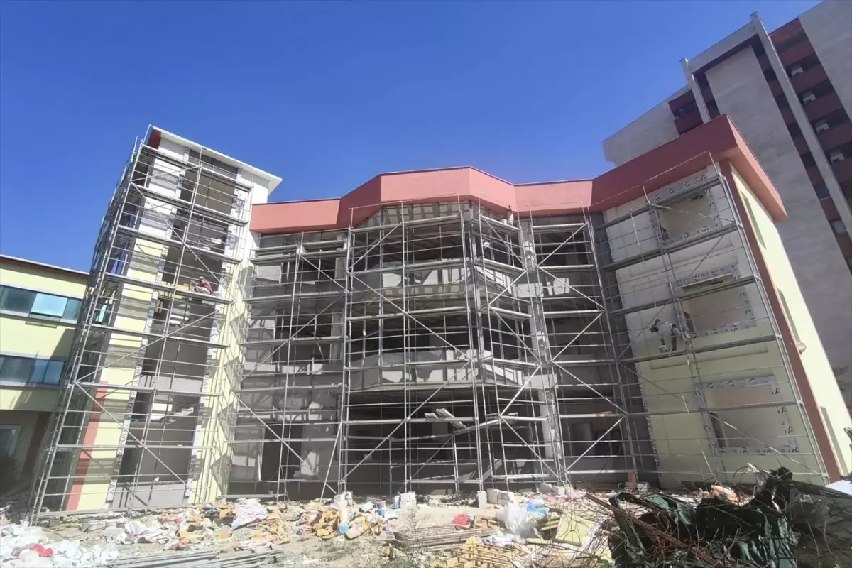 Trakya Üniversitesi\'nde Onkoloji Ek Bina İnşaatı Devam Ediyor