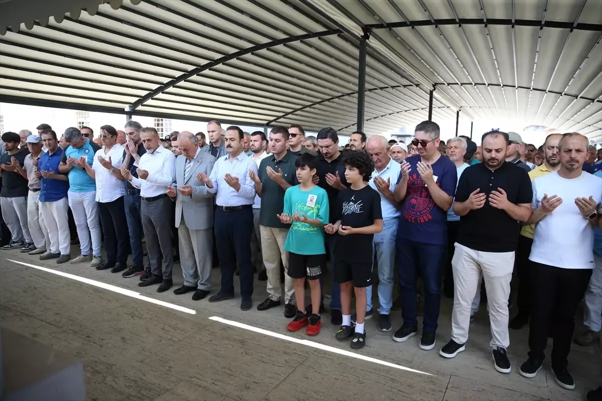 Yorgun Mermiyle Yaralanan Doktor Hayatını Kaybetti