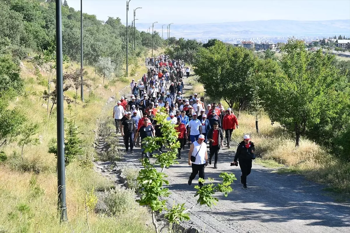Büyükkılıç, Doğa Yürüyüşüne Katıldı