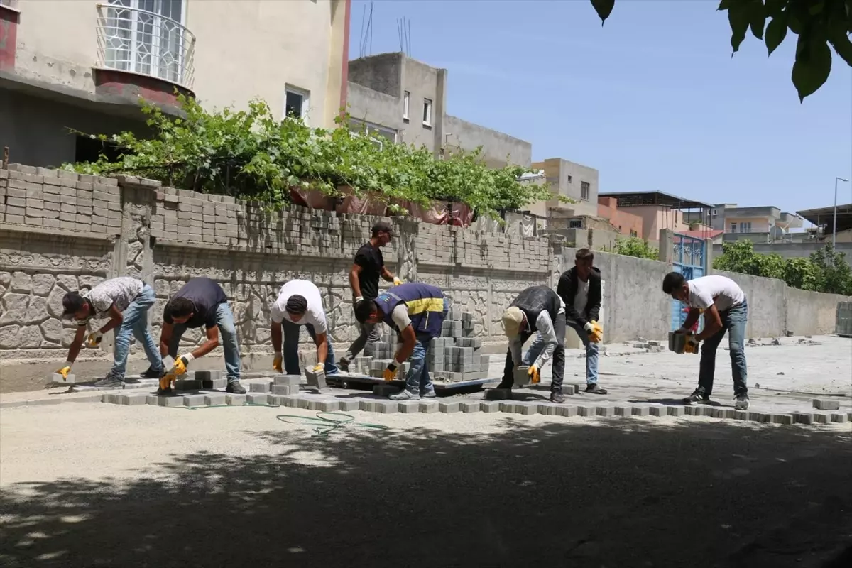 Batman\'da 145 Bin Metrekare Parke Taşı Döşendi