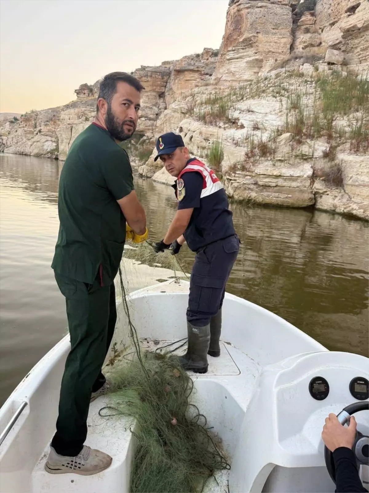 Batman\'da Hayalet Ağ Ele Geçirildi