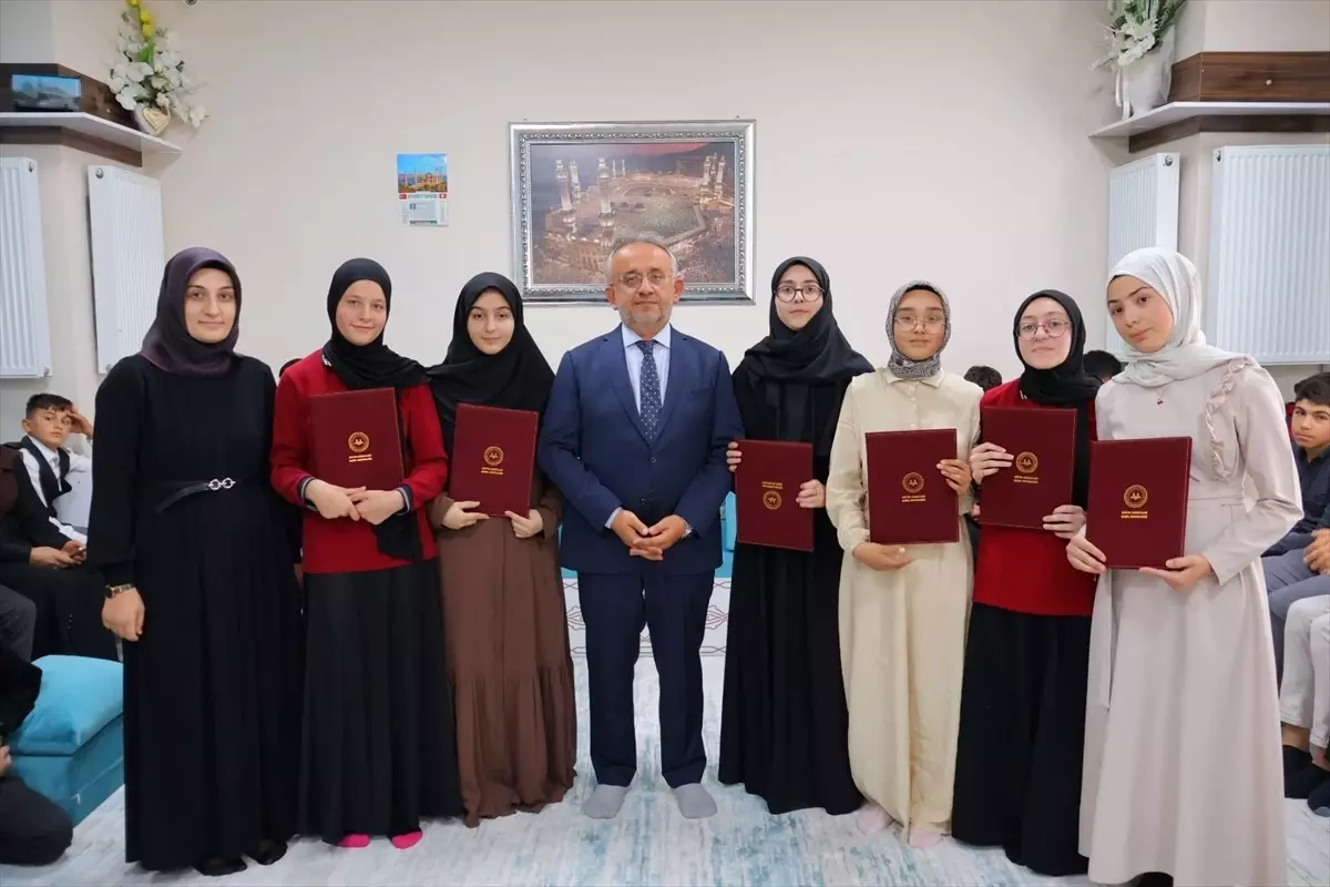 Bayburt\'ta 55 Hafızlığa Belge Verildi