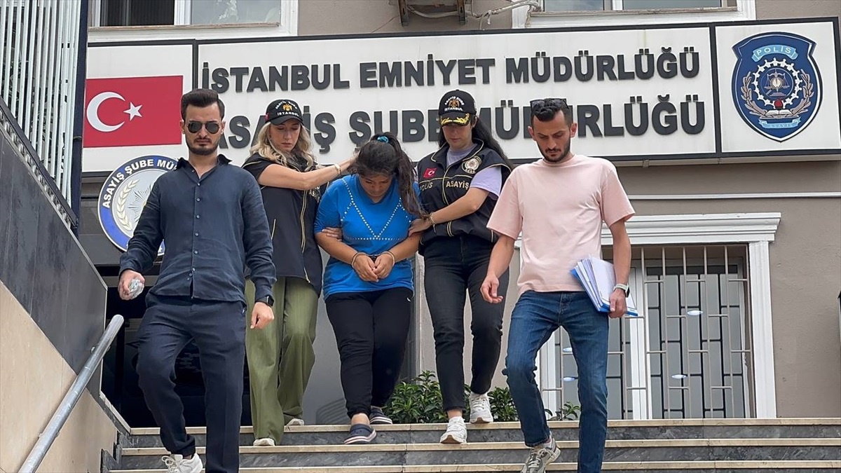 Beşiktaş\'ta Çöpte Bebek Cesedi Bulundu