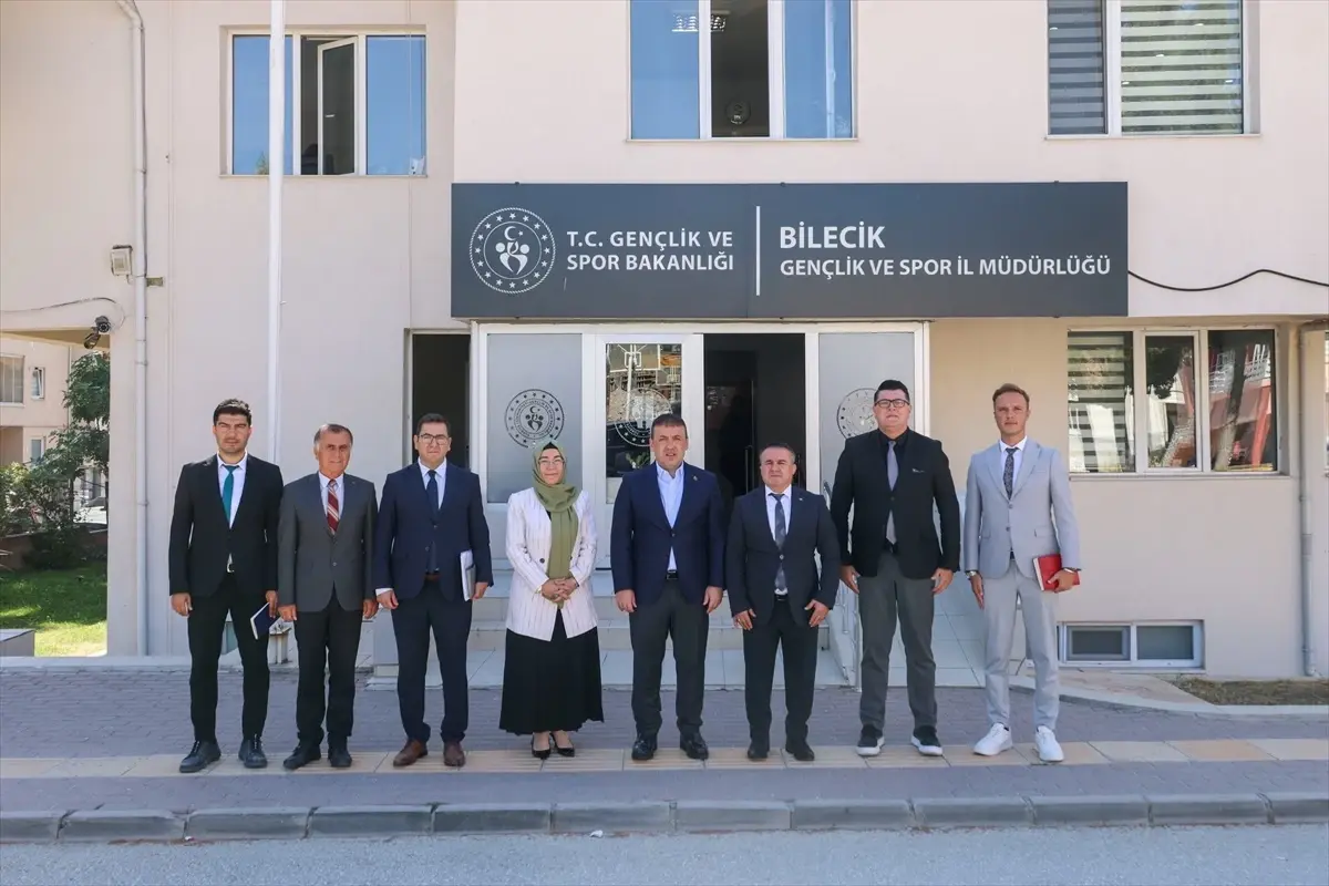 Vali Sözer Gençlik Spor Müdürlüğünde